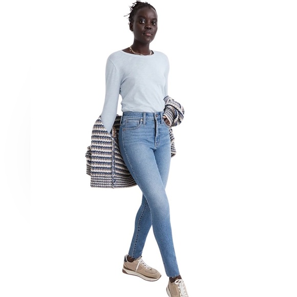 Madewell Denim - MADEWELL Curvy High-Rise Skinny Jeans Ainsworth Wash Raw Hem